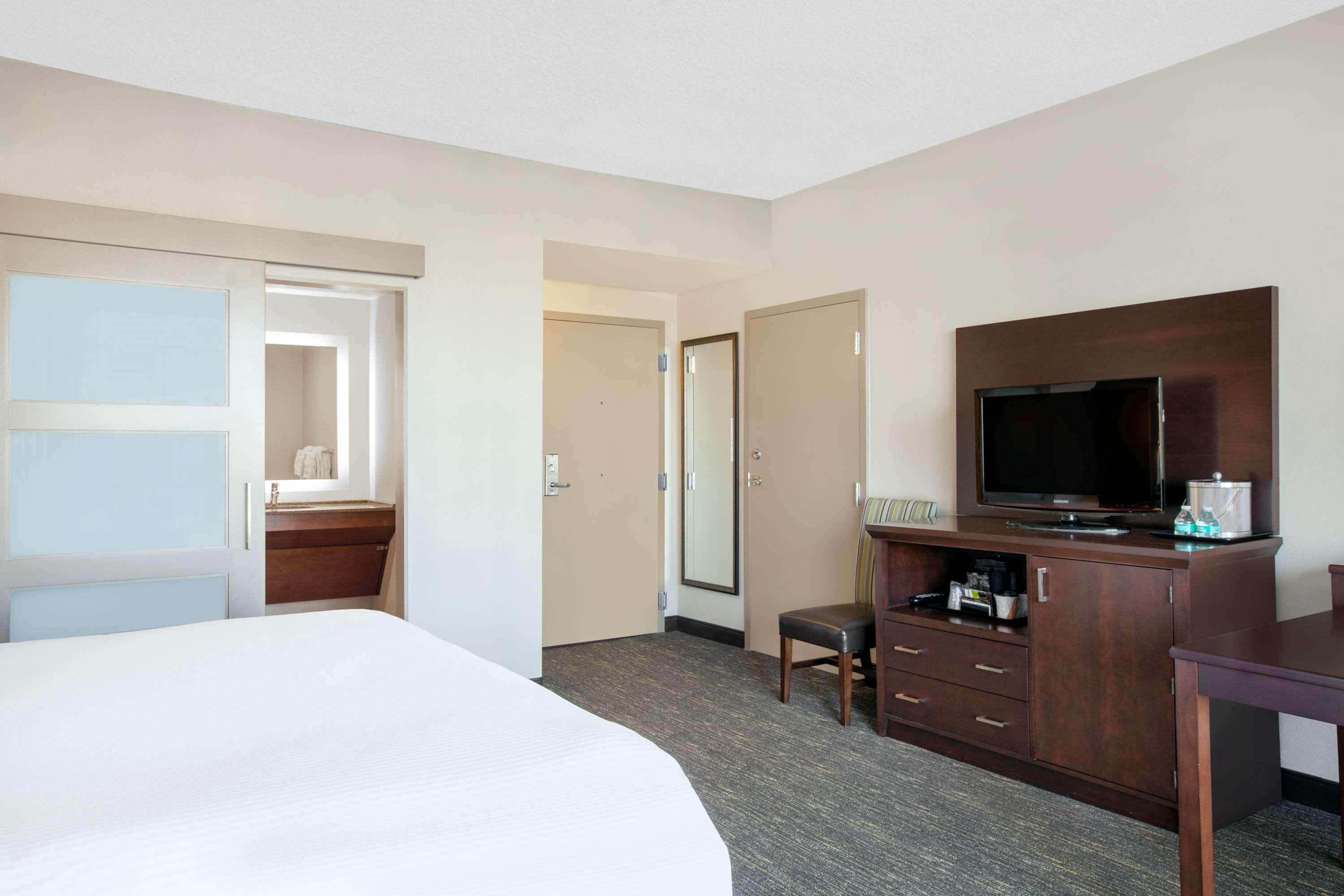Wyndham San Diego Bayside Екстериор снимка