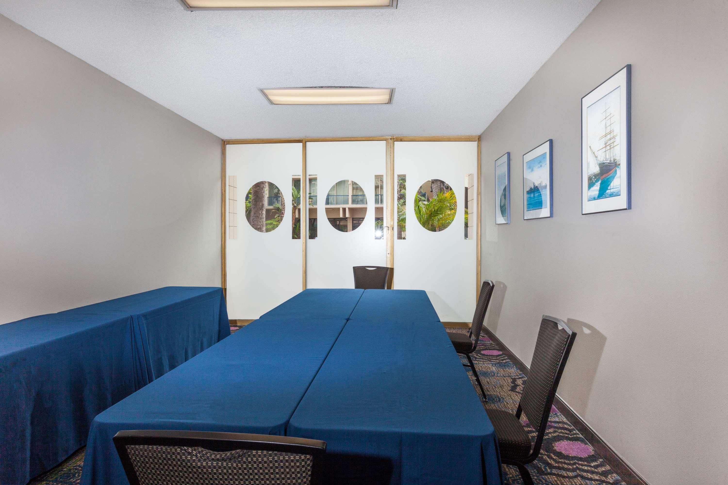 Wyndham San Diego Bayside Екстериор снимка