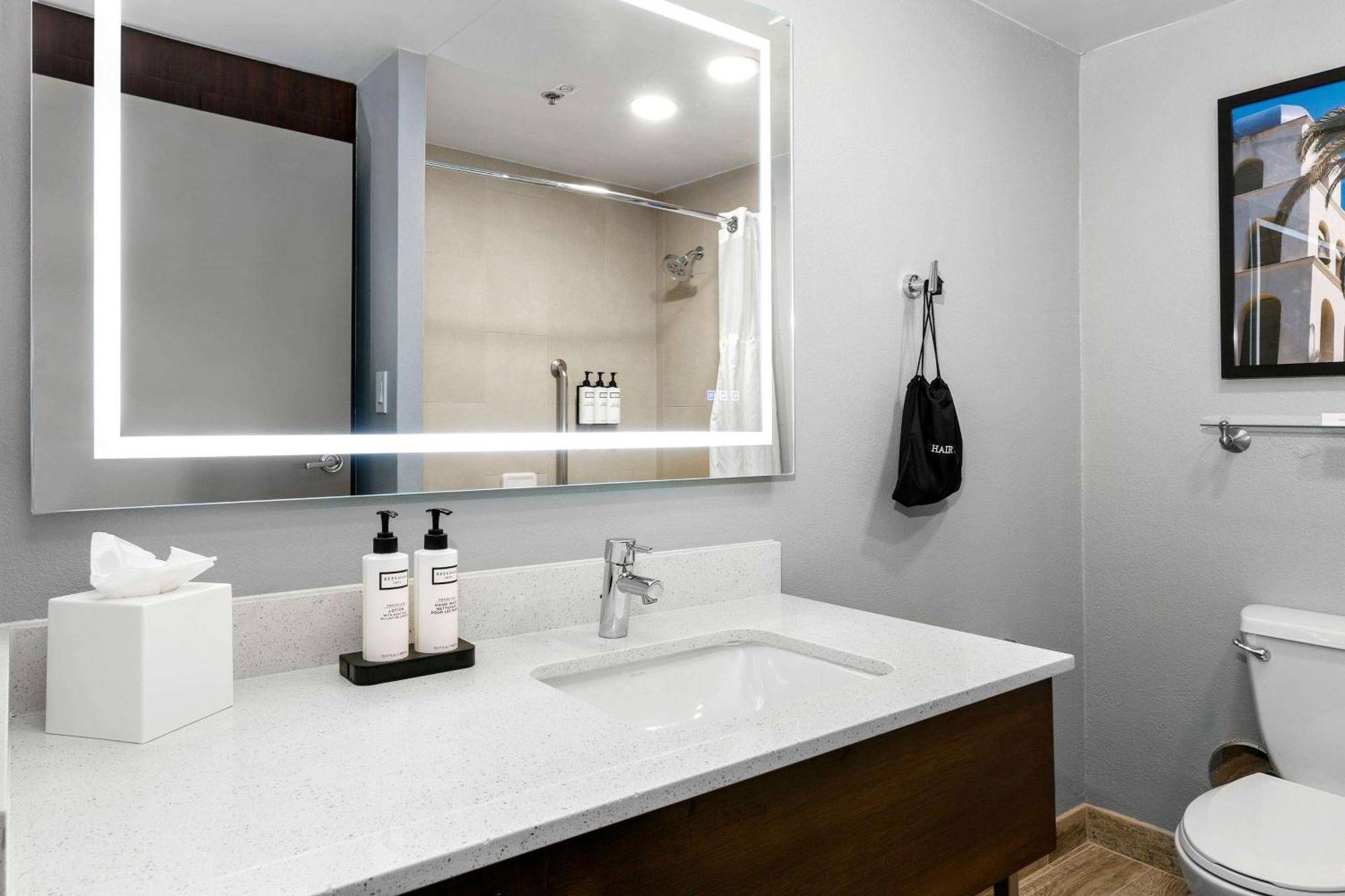 Wyndham San Diego Bayside Екстериор снимка